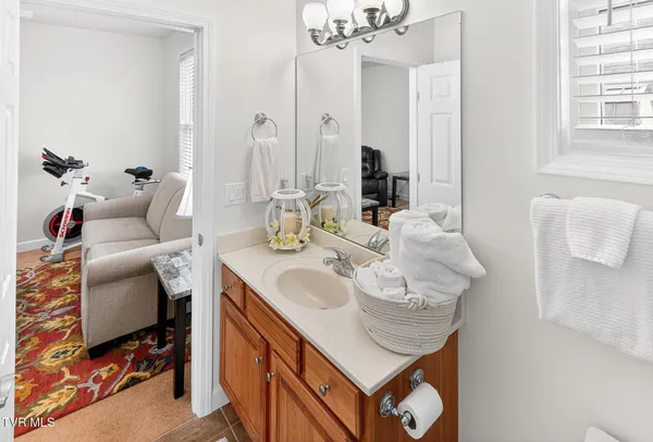 $499,900 | 100 Golf Villa Drive, Greeneville, TN 37743