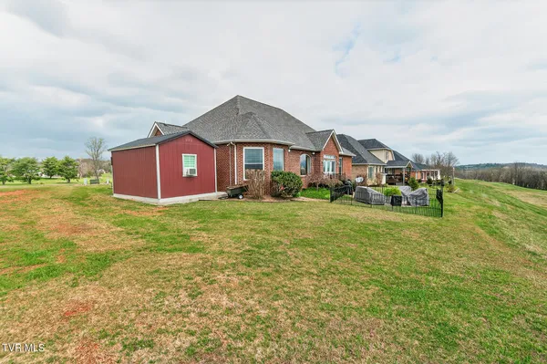 $499,900 | 100 Golf Villa Drive, Greeneville, TN 37743