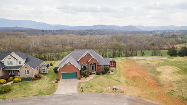$499,900 | 100 Golf Villa Drive, Greeneville, TN 37743