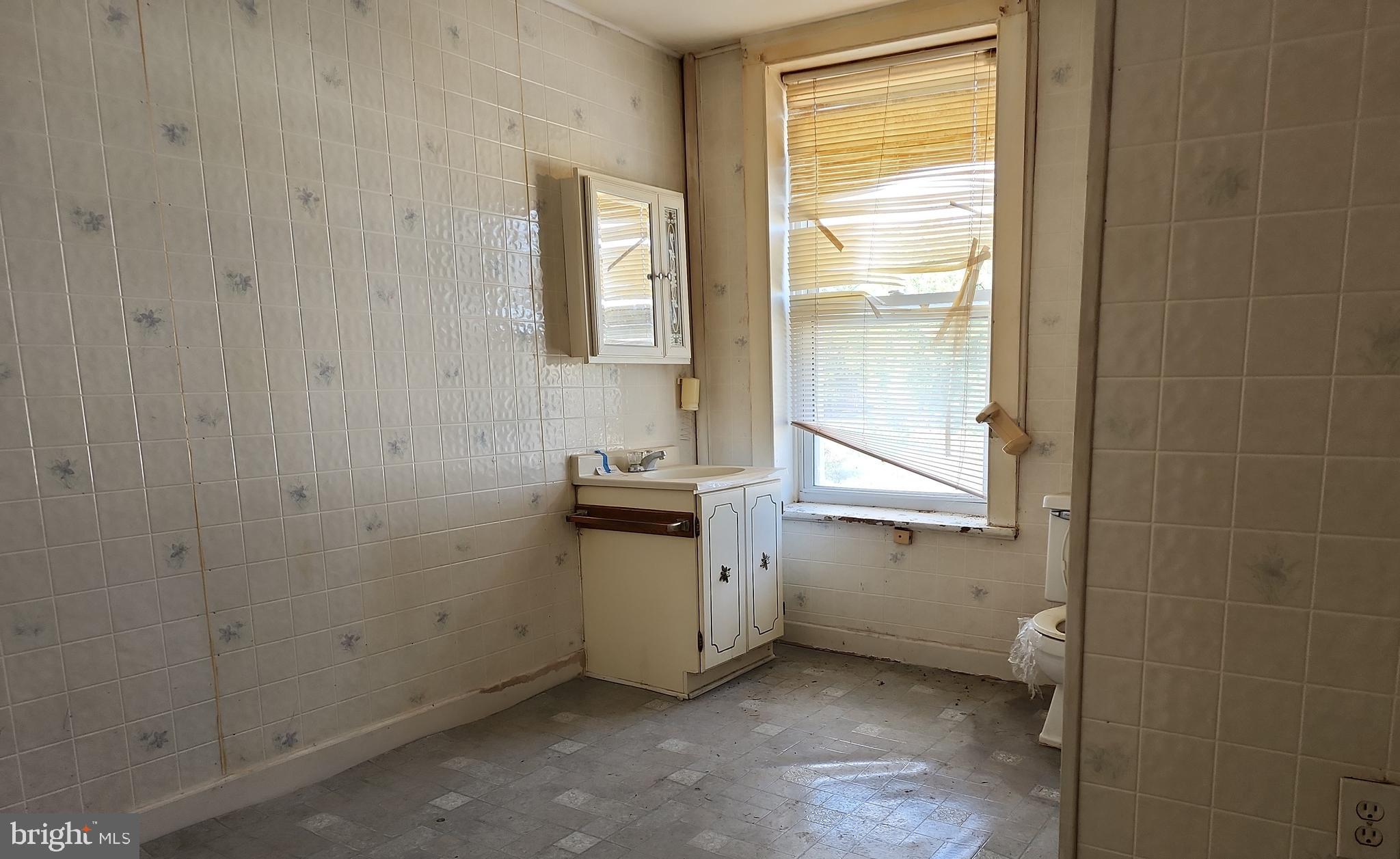 27 South Martin Street Clear Spring, MD 21722 - Photo 10 of 16