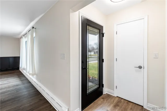 $279,900 | 2042 Parker Boulevard, Tonawanda, NY 14150