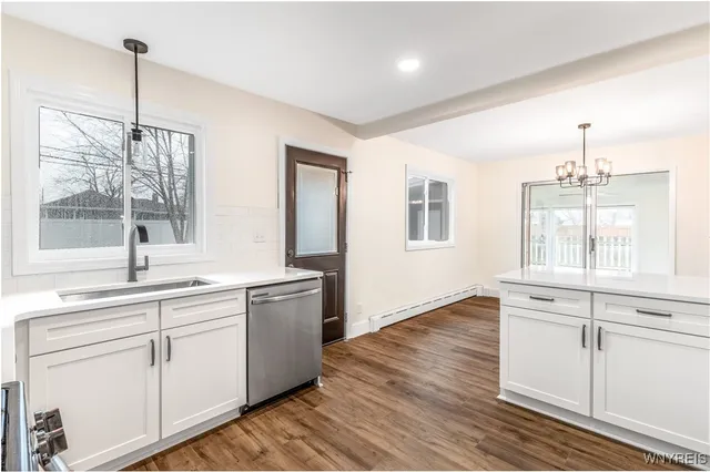 $279,900 | 2042 Parker Boulevard, Tonawanda, NY 14150