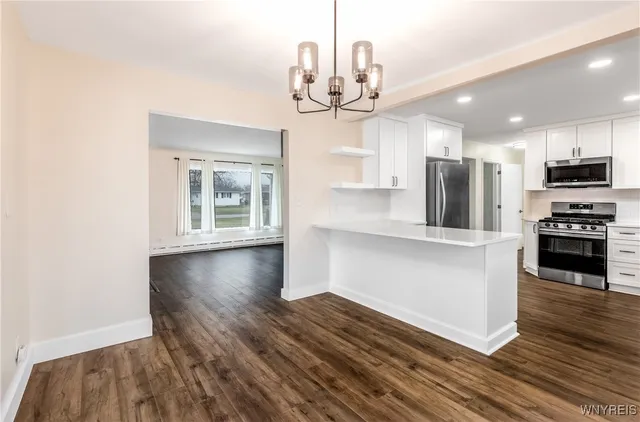 $279,900 | 2042 Parker Boulevard, Tonawanda, NY 14150