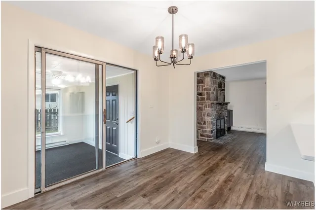 $279,900 | 2042 Parker Boulevard, Tonawanda, NY 14150