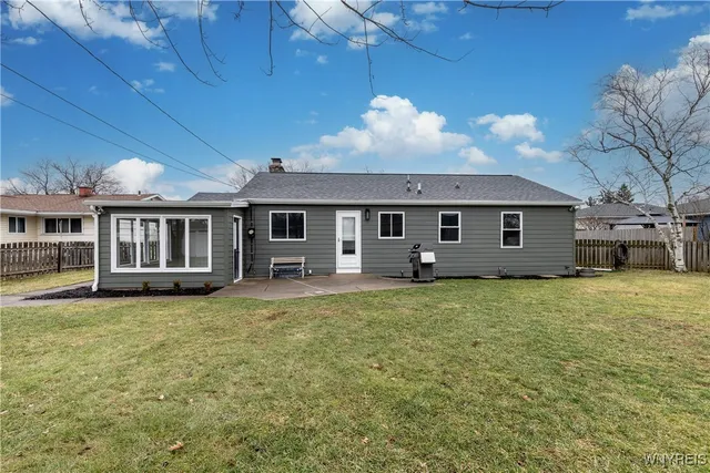 $279,900 | 2042 Parker Boulevard, Tonawanda, NY 14150
