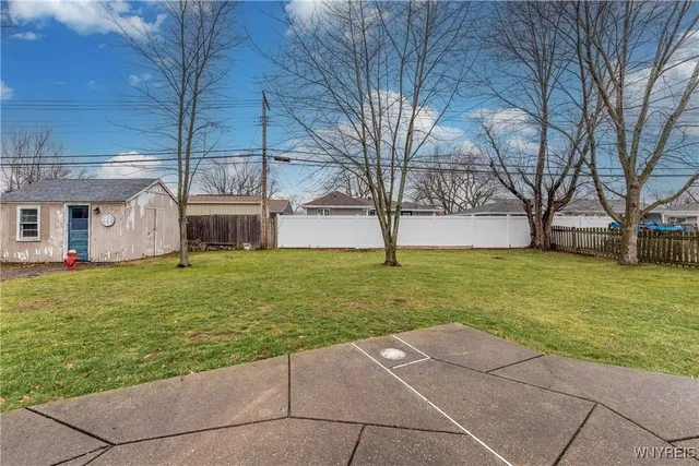 $279,900 | 2042 Parker Boulevard, Tonawanda, NY 14150