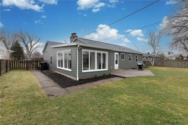 $279,900 | 2042 Parker Boulevard, Tonawanda, NY 14150