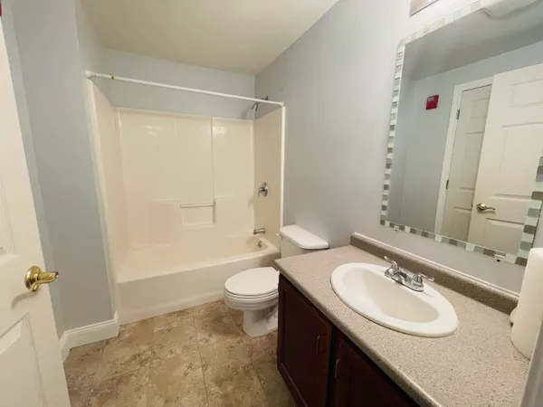 $325,000 | 40 Eastern Avenue, Unit 104, Manchester, NH 03104