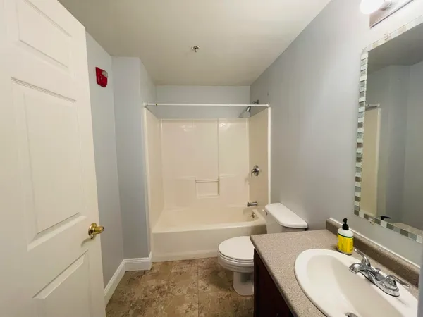 $325,000 | 40 Eastern Avenue, Unit 104, Manchester, NH 03104