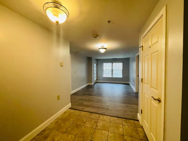 $325,000 | 40 Eastern Avenue, Unit 104, Manchester, NH 03104