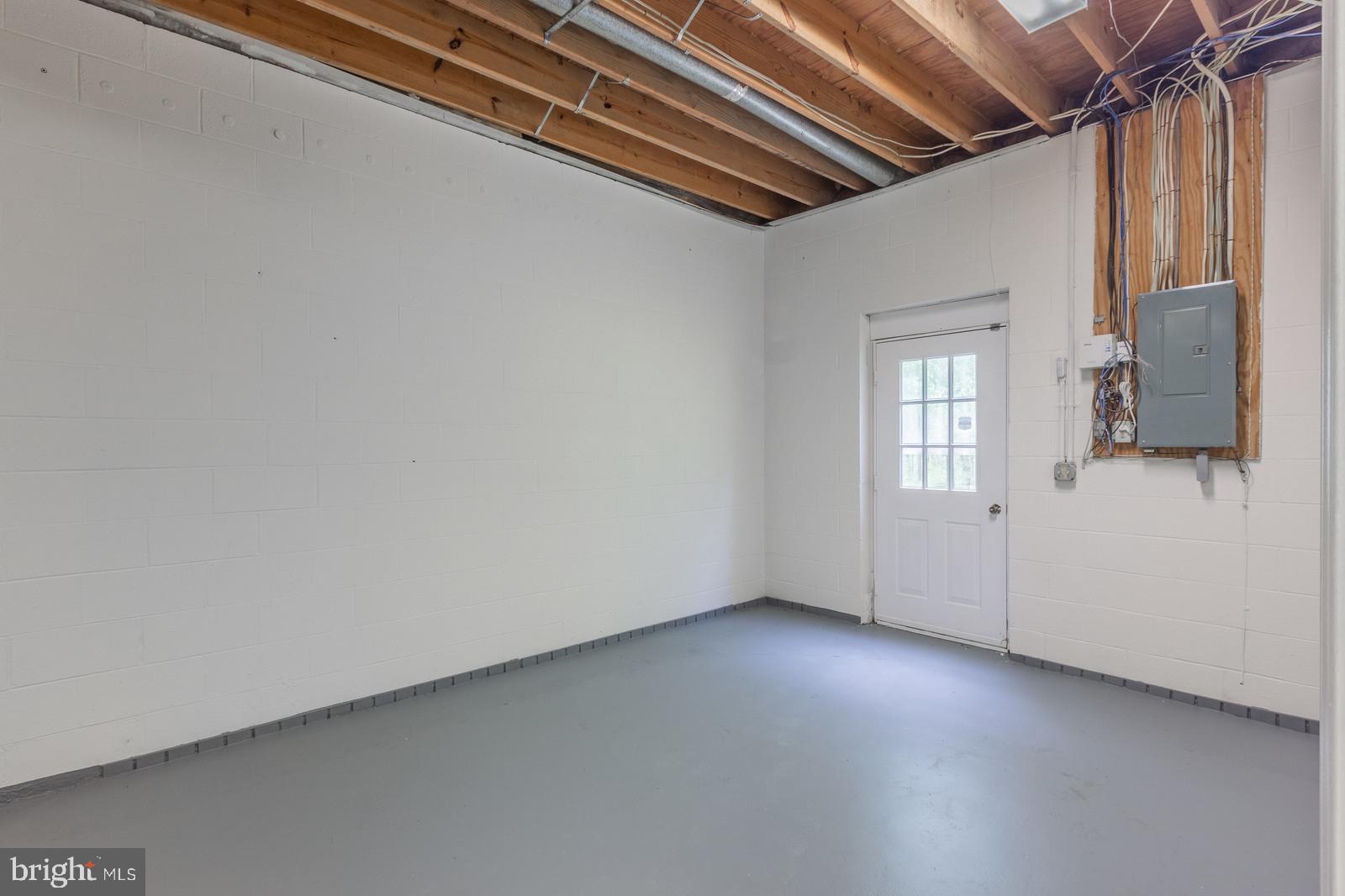 11720 Gordon Road Fredericksburg, VA 22407 - Photo 22 of 27 Gallery Image 22