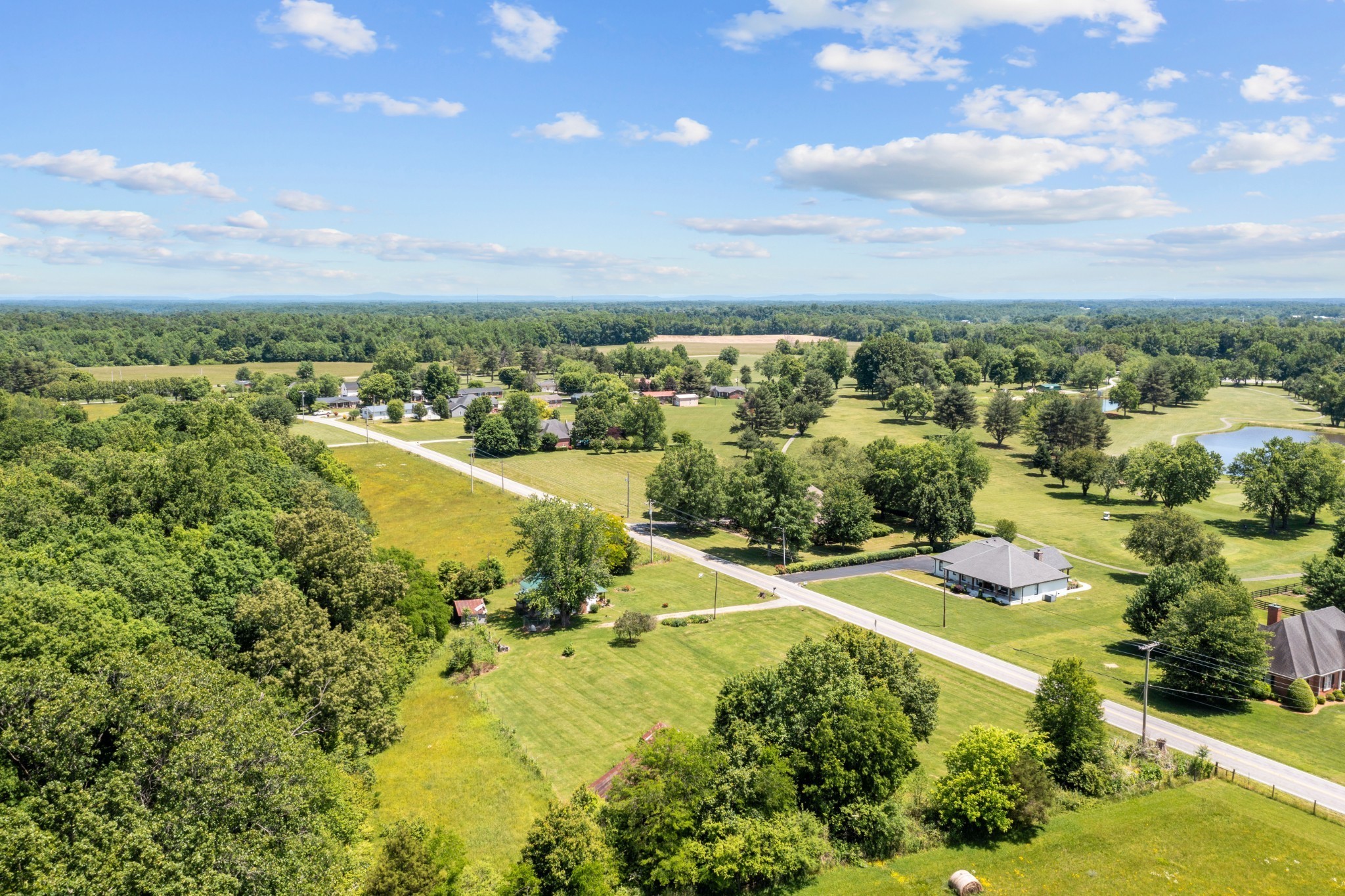 2111 Allen Ferry Road Smithville, TN 37166 - Photo 4 of 24 Gallery Image 4