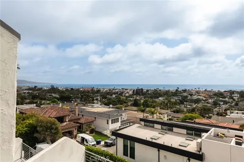 $1,699,000 | 736 Gould Avenue, Unit 13, Hermosa Beach, CA 90254