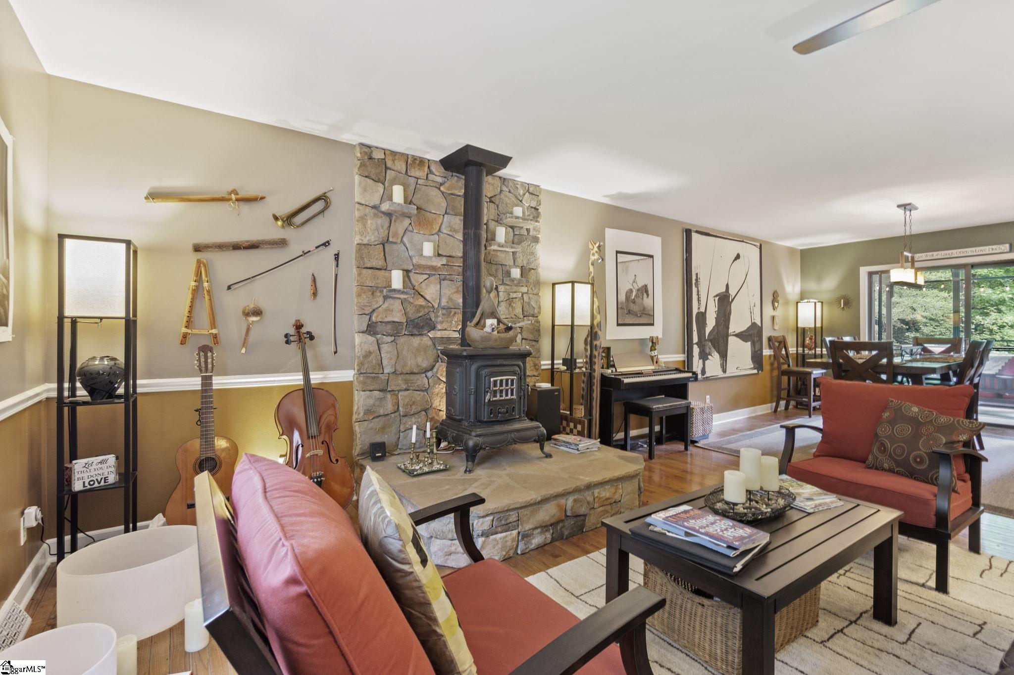 3033 State Park Road Greenville, SC 29609 - Photo 3 of 31