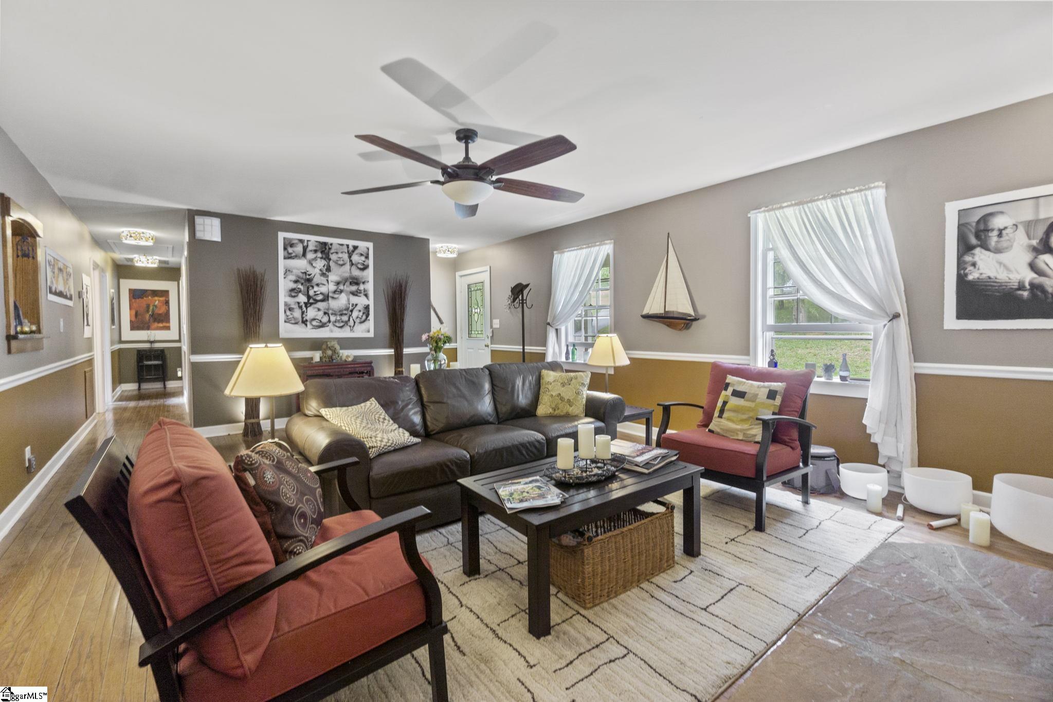 3033 State Park Road Greenville, SC 29609 - Photo 4 of 31