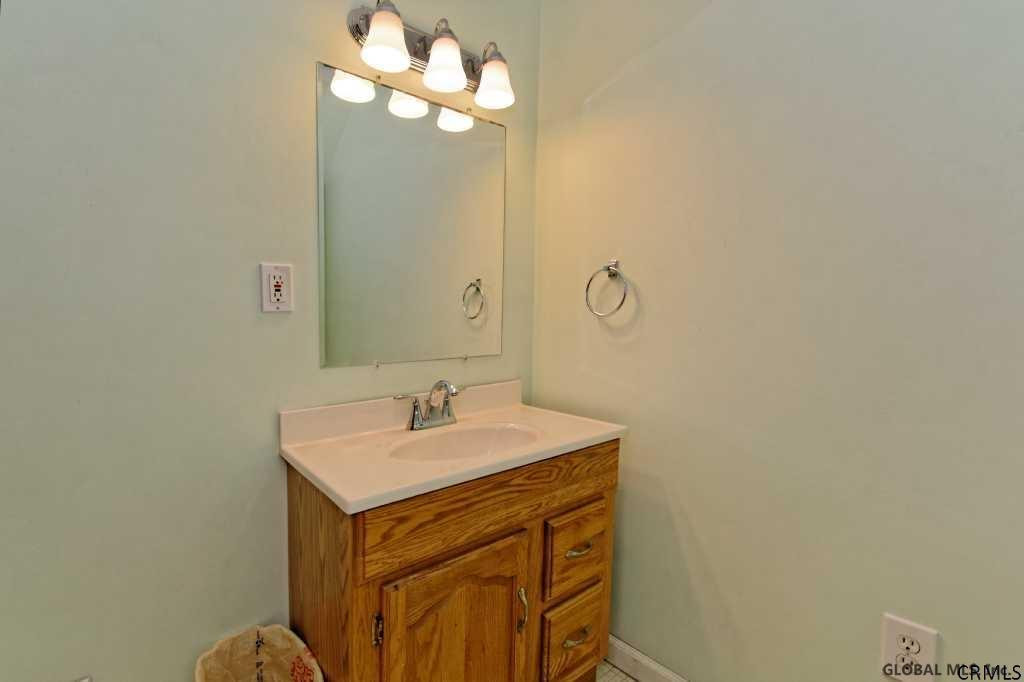 183 East Gregg Road Rotterdam, NY 12306 - Photo 16 of 25 Photo 16
