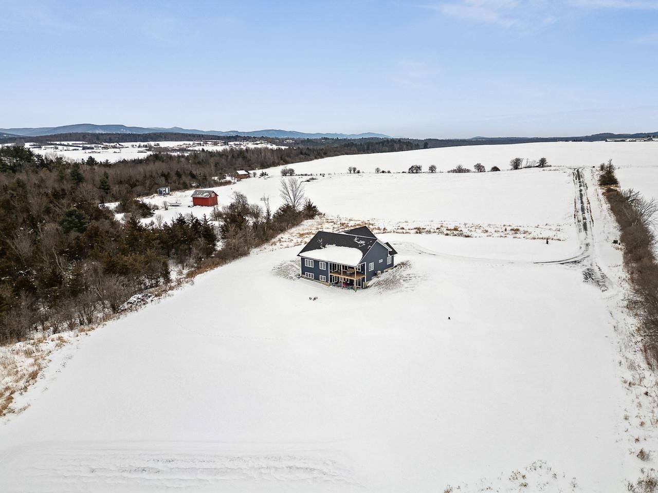 302 Matthews Meadow Ferrisburgh, VT 05456 - Photo 5 of 60