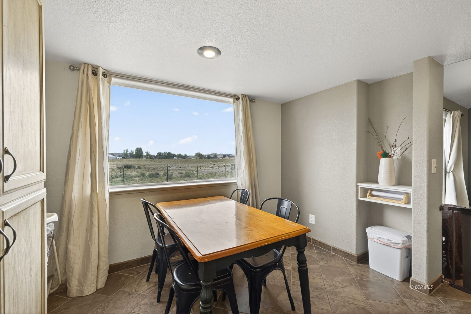 407 Flora Drive Spring Creek, NV 89815 - Photo 15 of 50