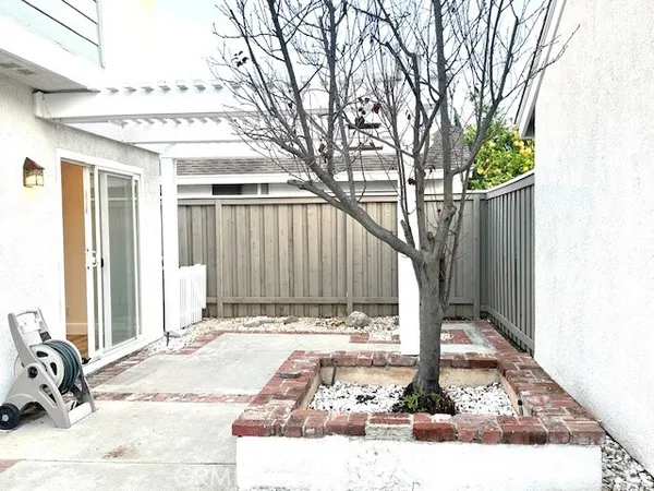 $4,100 | 12 Amberleaf, Irvine, CA 92614