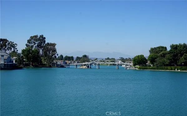 $4,100 | 12 Amberleaf, Irvine, CA 92614