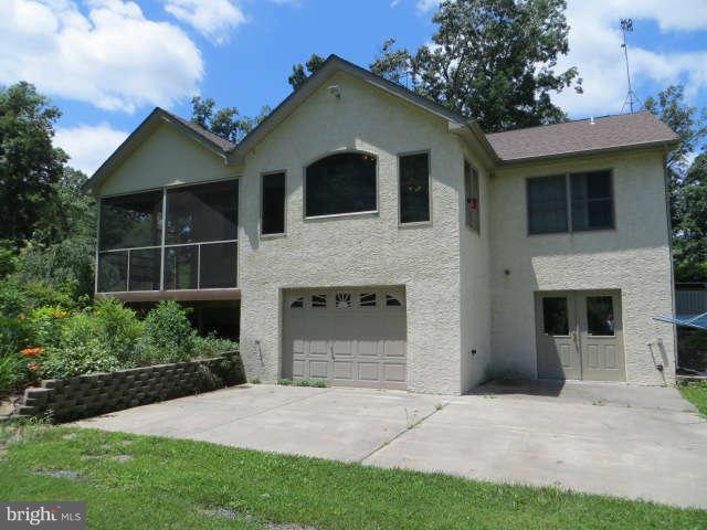 EXTERIOR SIDE