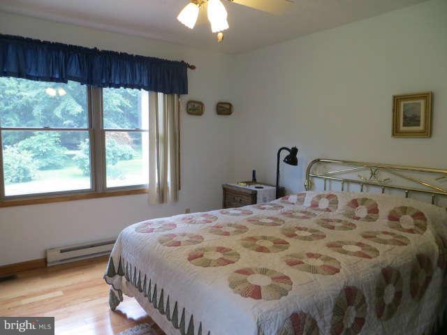 220 Christopher Road Warwick, MD 21912 - Photo 17 of 24 BEDROOM 2