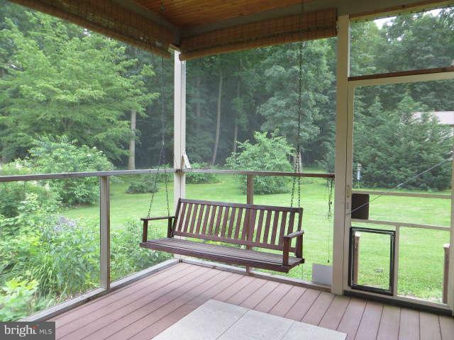 SCREENED PORCH OFF LIVING ROOM
