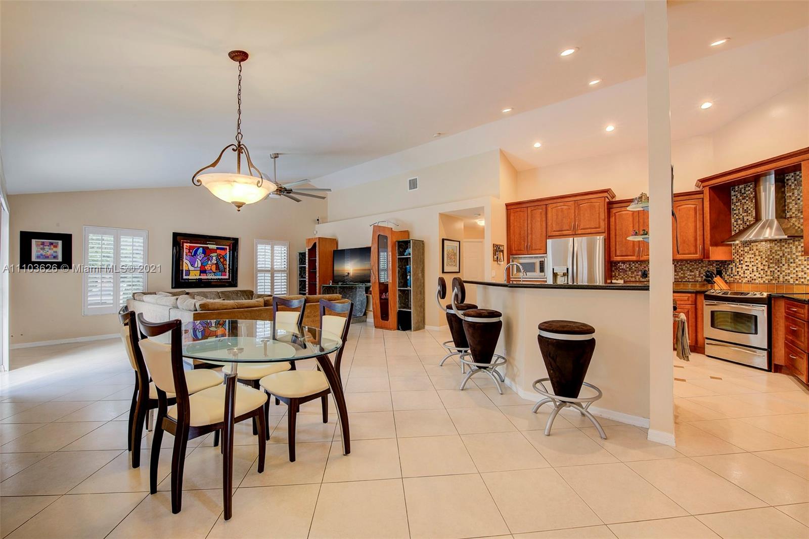 3203 Ridge Trace Davie, FL 33328 - Photo 11 of 44 Gallery Image 11