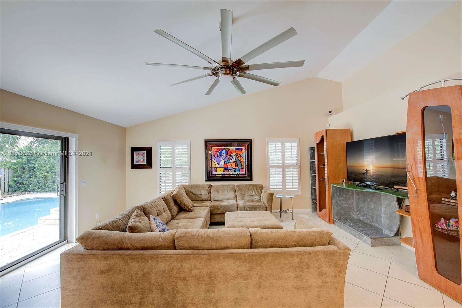 3203 Ridge Trace Davie, FL 33328 - Photo 17 of 44 Gallery Image 17