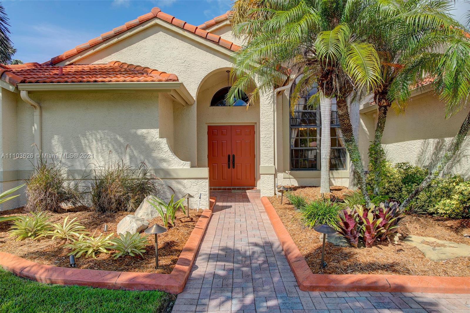 3203 Ridge Trace Davie, FL 33328 - Photo 5 of 44 Gallery Image 5