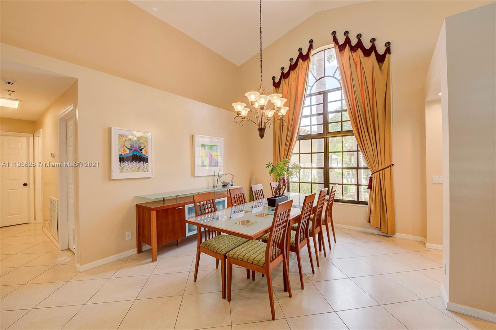 3203 Ridge Trace Davie, FL 33328 - Photo 8 of 44 Gallery Image 8