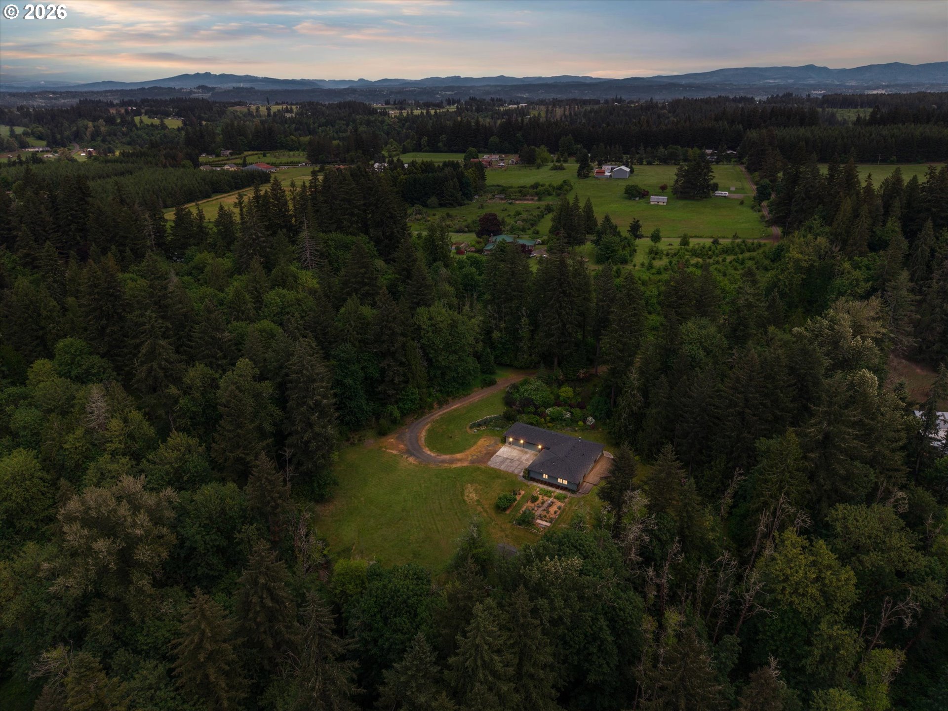 19209 South Ridge Road Oregon City, OR 97045 - Photo 3 of 45