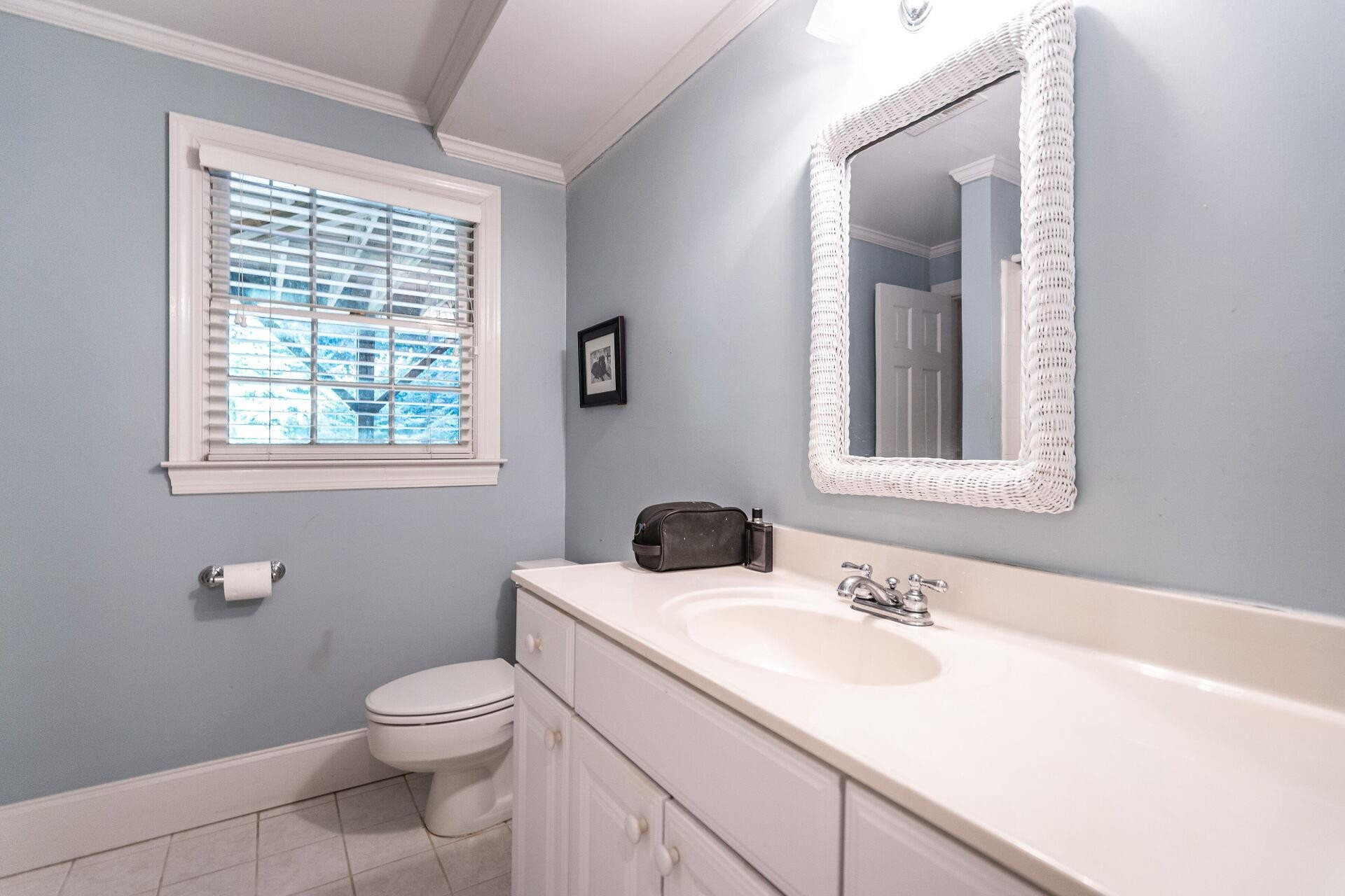 2834 Exeter Circle Raleigh, NC 27608 - Photo 22 of 30 Bathroom