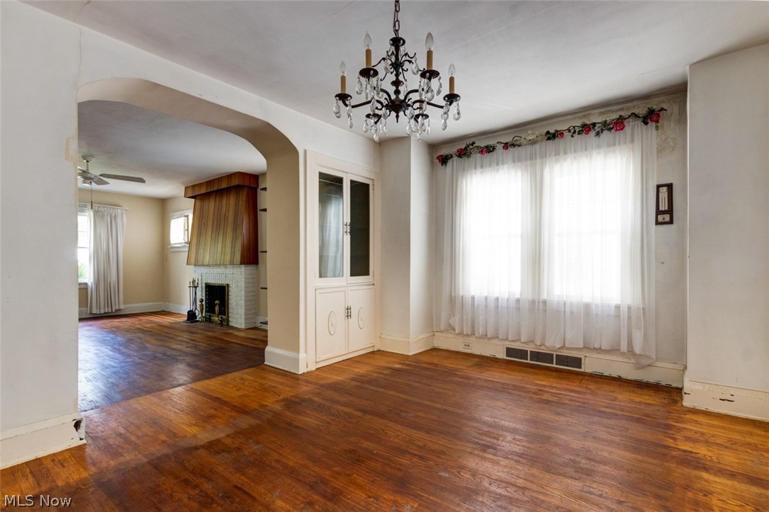 875 Montford Road Cleveland, OH 44121 - Photo 9 of 26 Gallery Image 9