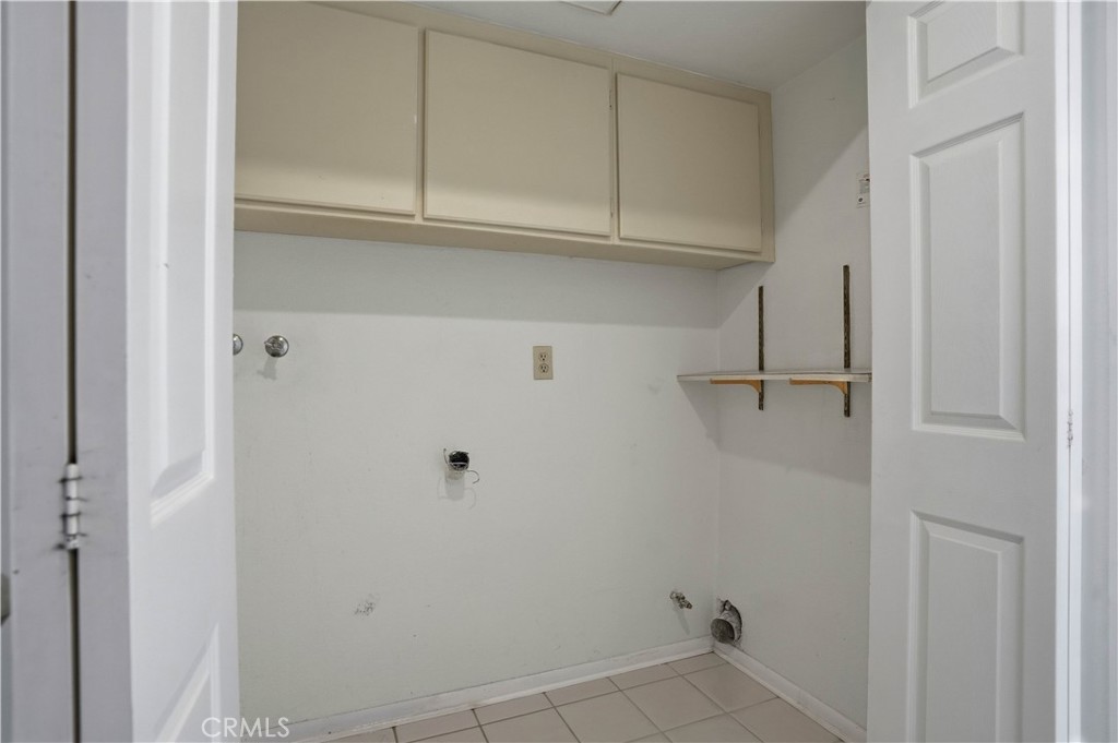 25497 Blackwood Road Murrieta, CA 92563 - Photo 20 of 44 a bathroom with a shower