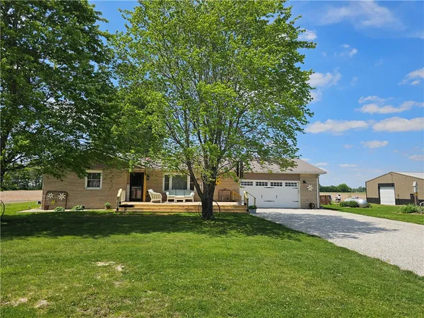 $170,000 | 19583 Highway 130, Hidalgo, IL 62432