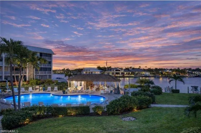 $750,000 | 3000 Gulf Shore Boulevard North, Unit 212, Naples, FL 34103