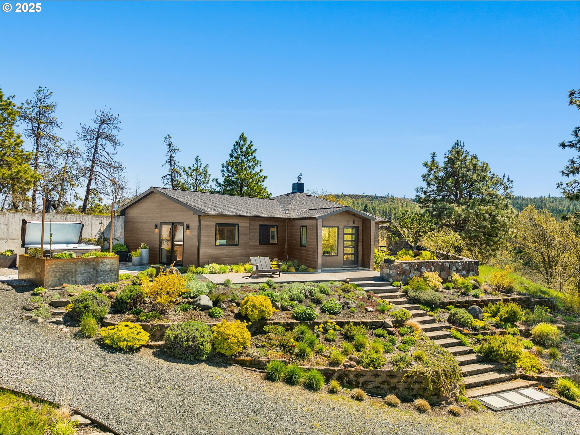 1025 Morgensen Road Mosier, OR 97040 - Photo 2 of 48 Gallery Image 2