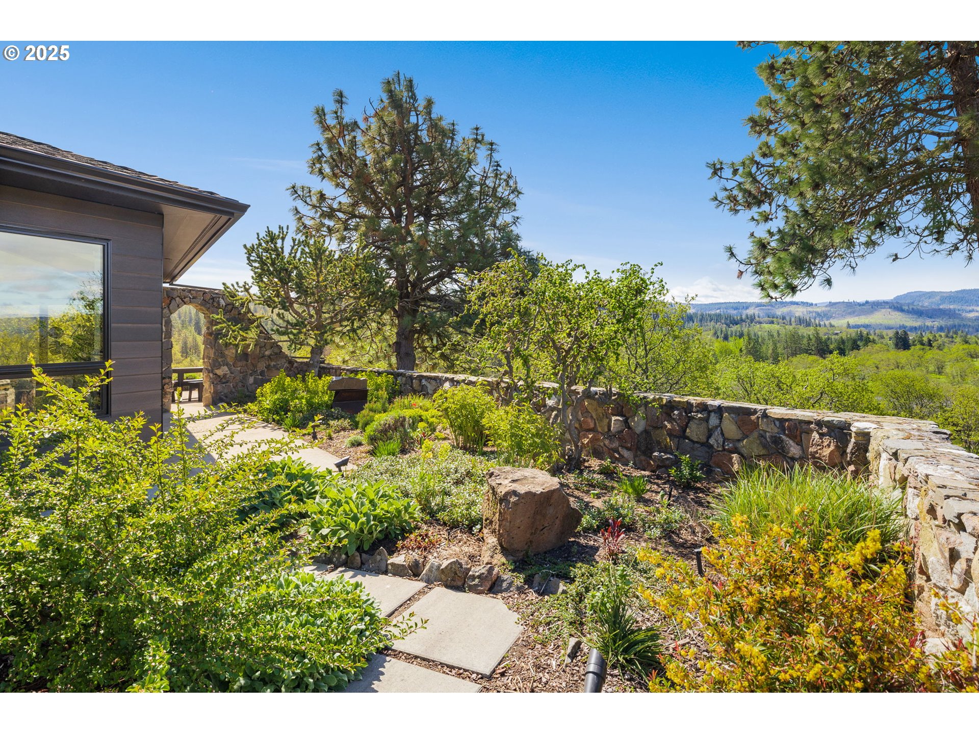 1025 Morgensen Road Mosier, OR 97040 - Photo 37 of 48 Gallery Image 37