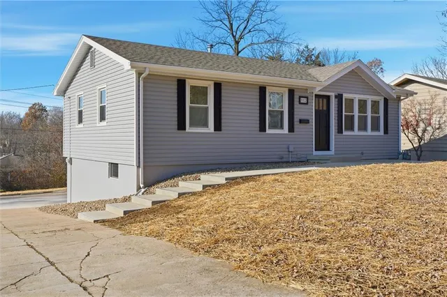 $269,900 | 332 Woods Avenue, Excelsior Springs, MO 64024