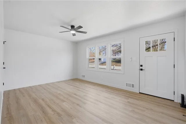 $269,900 | 332 Woods Avenue, Excelsior Springs, MO 64024