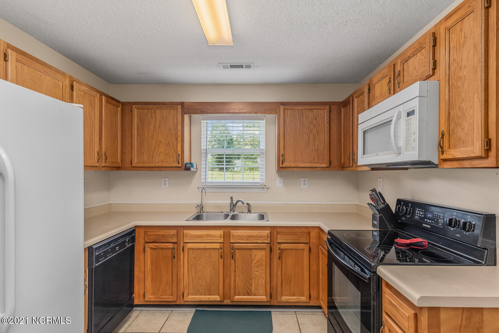 384 Riggs Road Hubert, NC 28539 - Photo 15 of 34 15