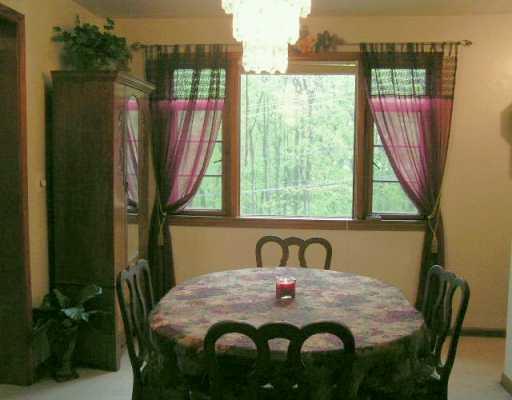 140 Richard Road Wexford, PA 15090 - Photo 3 of 8 Dining Room.