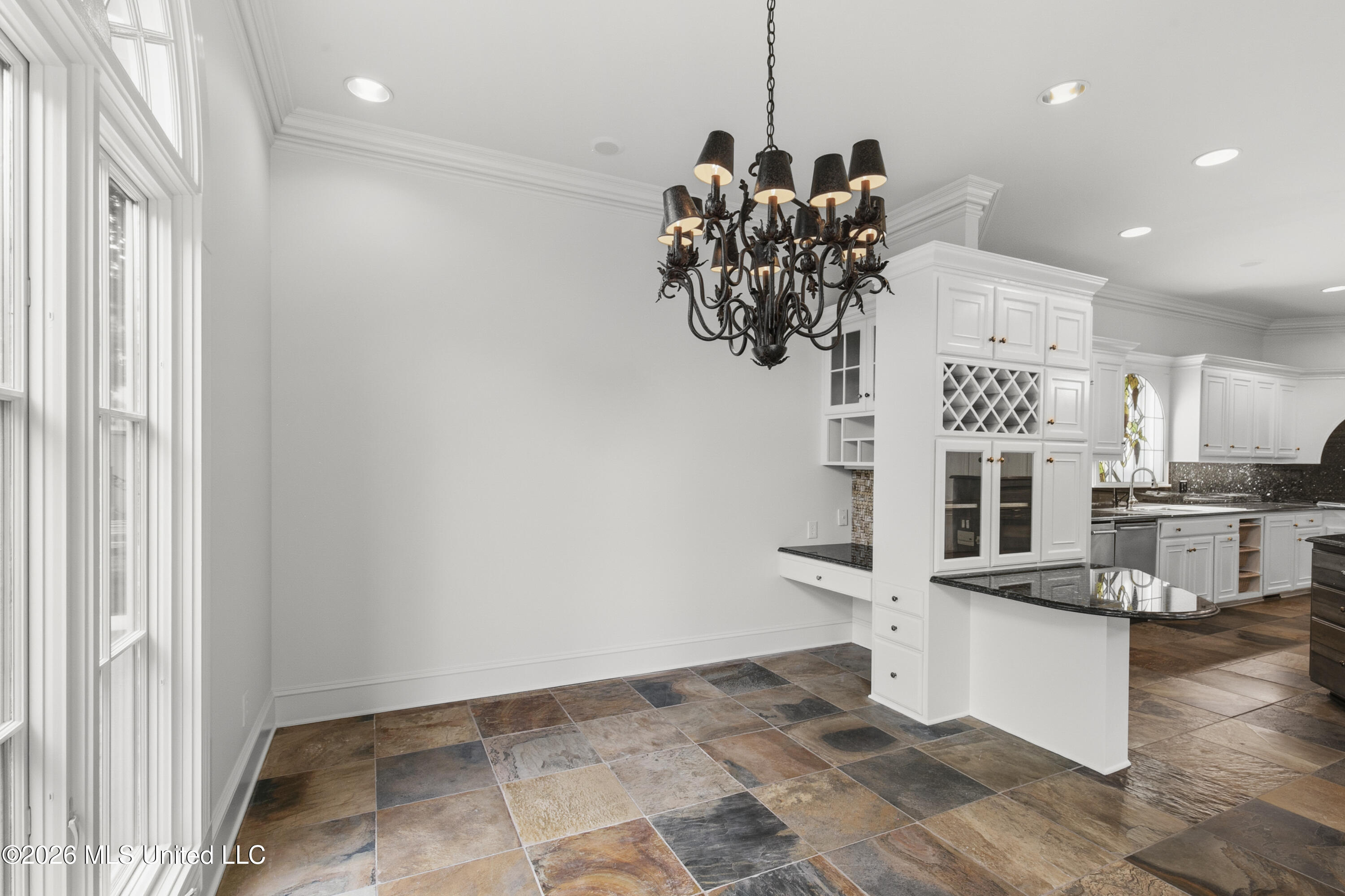 133 Overlook Pointe Drive Ridgeland, MS 39157 - Photo 21 of 93 Breakfast Area