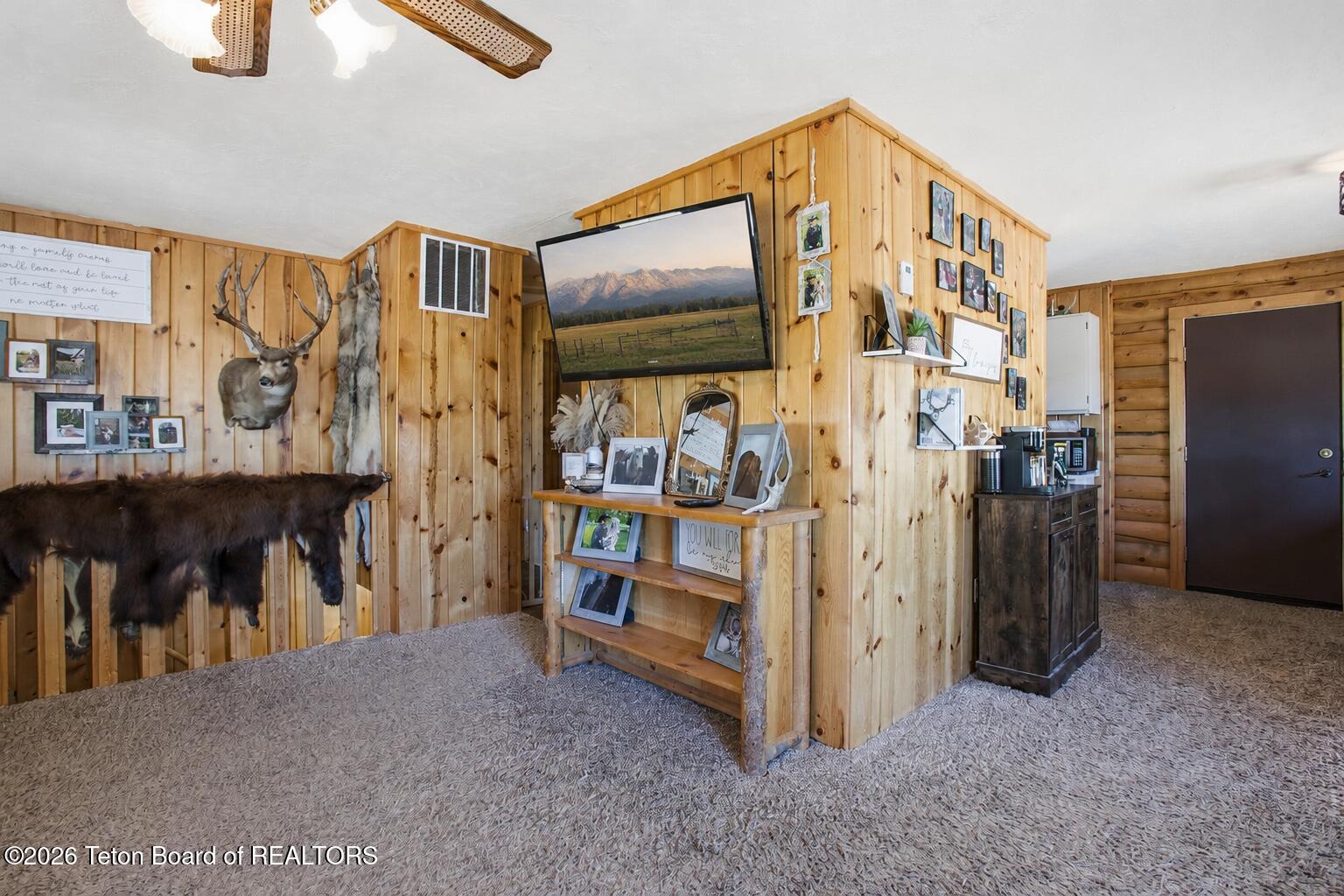 377 Butte Drive Star Valley Ranch, WY 83127 - Photo 10 of 28 377ButteDriveTV(2)
