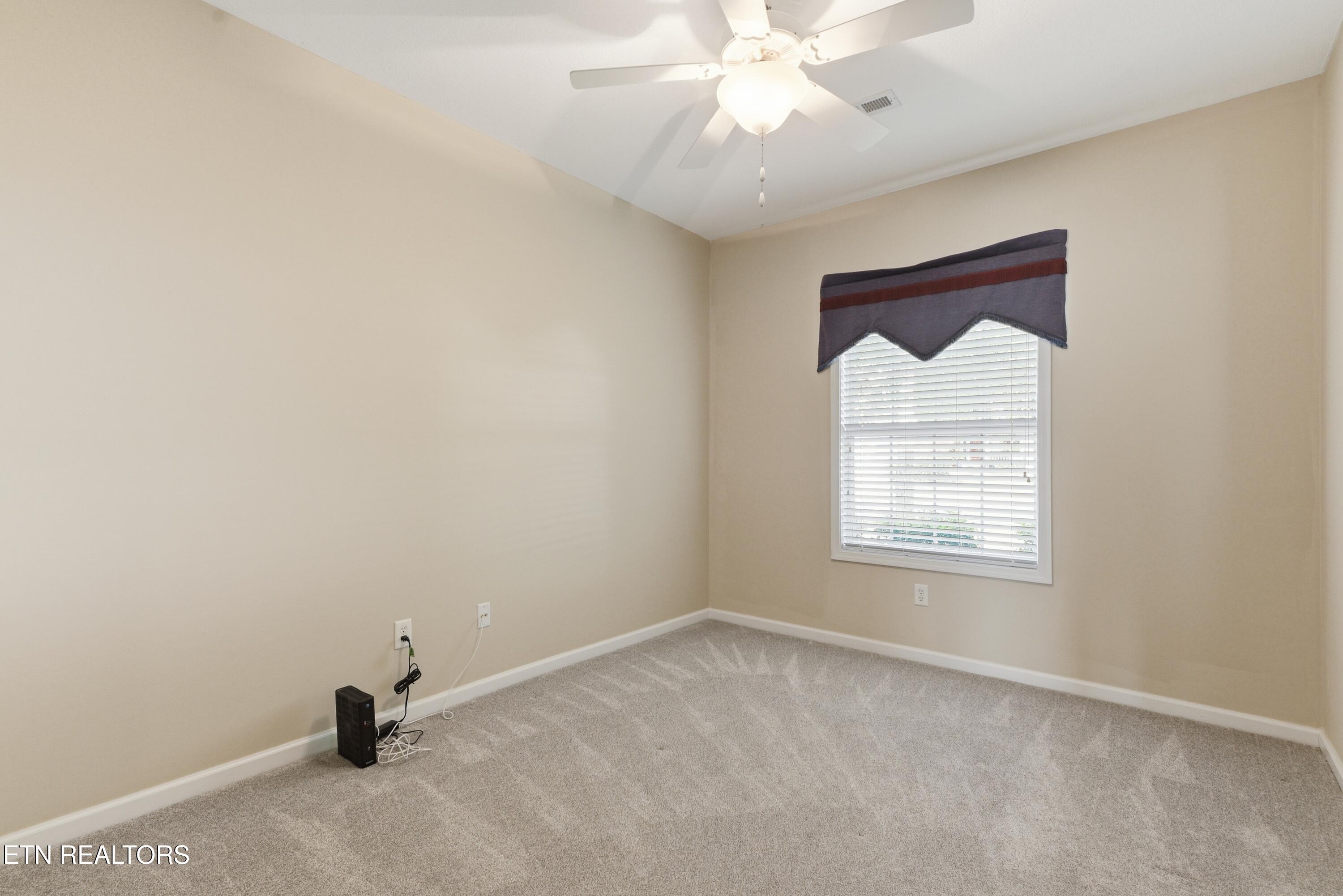 115 Devanshire Court Oak Ridge, TN 37830 - Photo 24 of 33 Bedroom 2