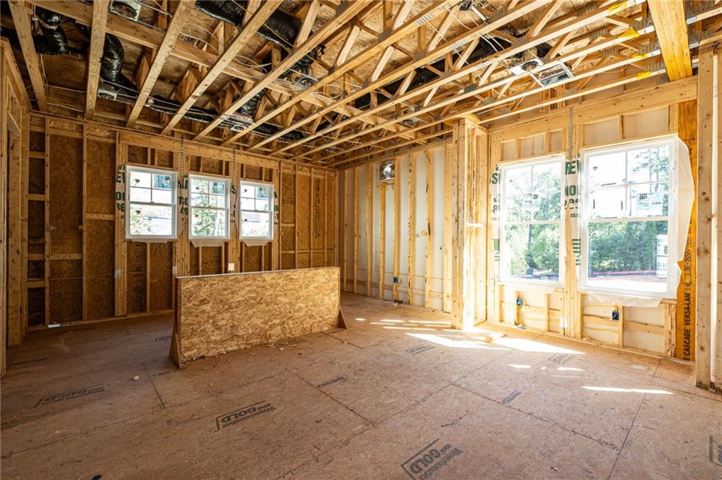 135 Alcovy Terrace Alpharetta, GA 30009 - Photo 18 of 56 a living room with furniture