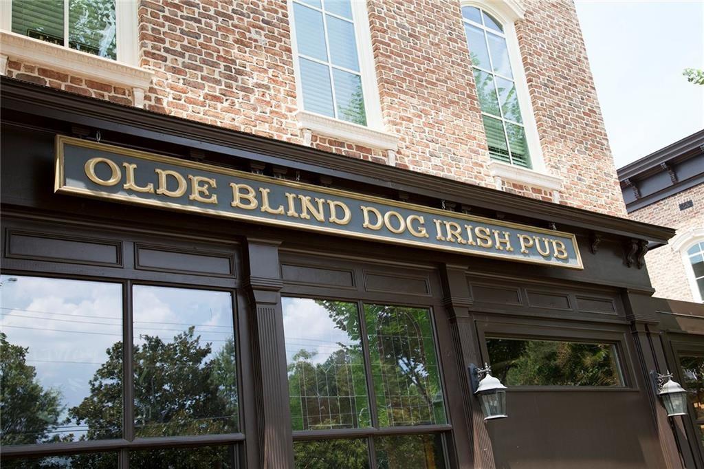 135 Alcovy Terrace Alpharetta, GA 30009 - Photo 48 of 56 a view of a building