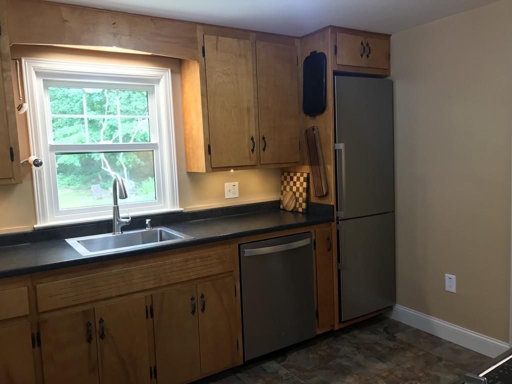 58 Carleton Road Millbury, MA 01527 - Photo 9 of 38 Gallery Image 9
