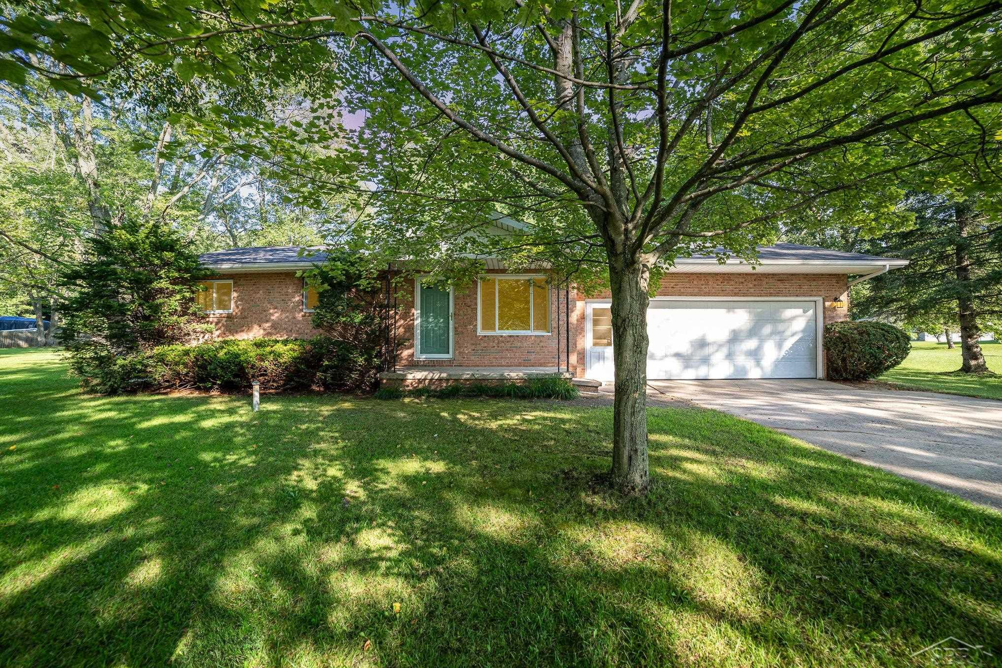 14214 Tuscola Road Clio, MI 48420 - Photo 1 of 26 50150061-3d4c4c2e-e244-40eb-856b-26ce5e9d1cb5.JPG